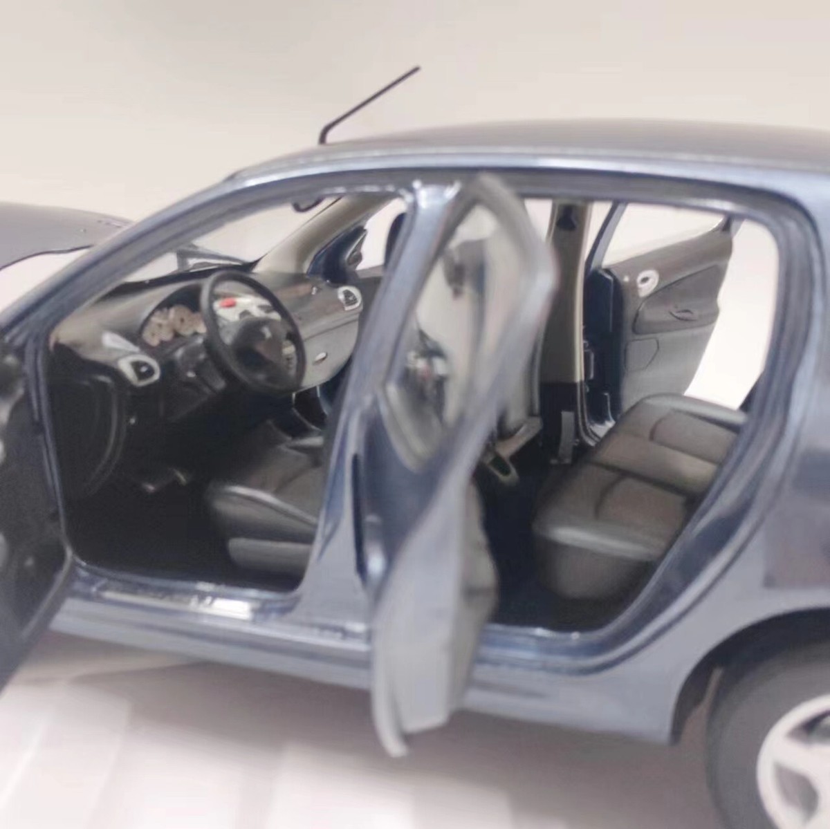 1/16 PEUGEOT 206 hatchback 5-doors 2006 China Dealer