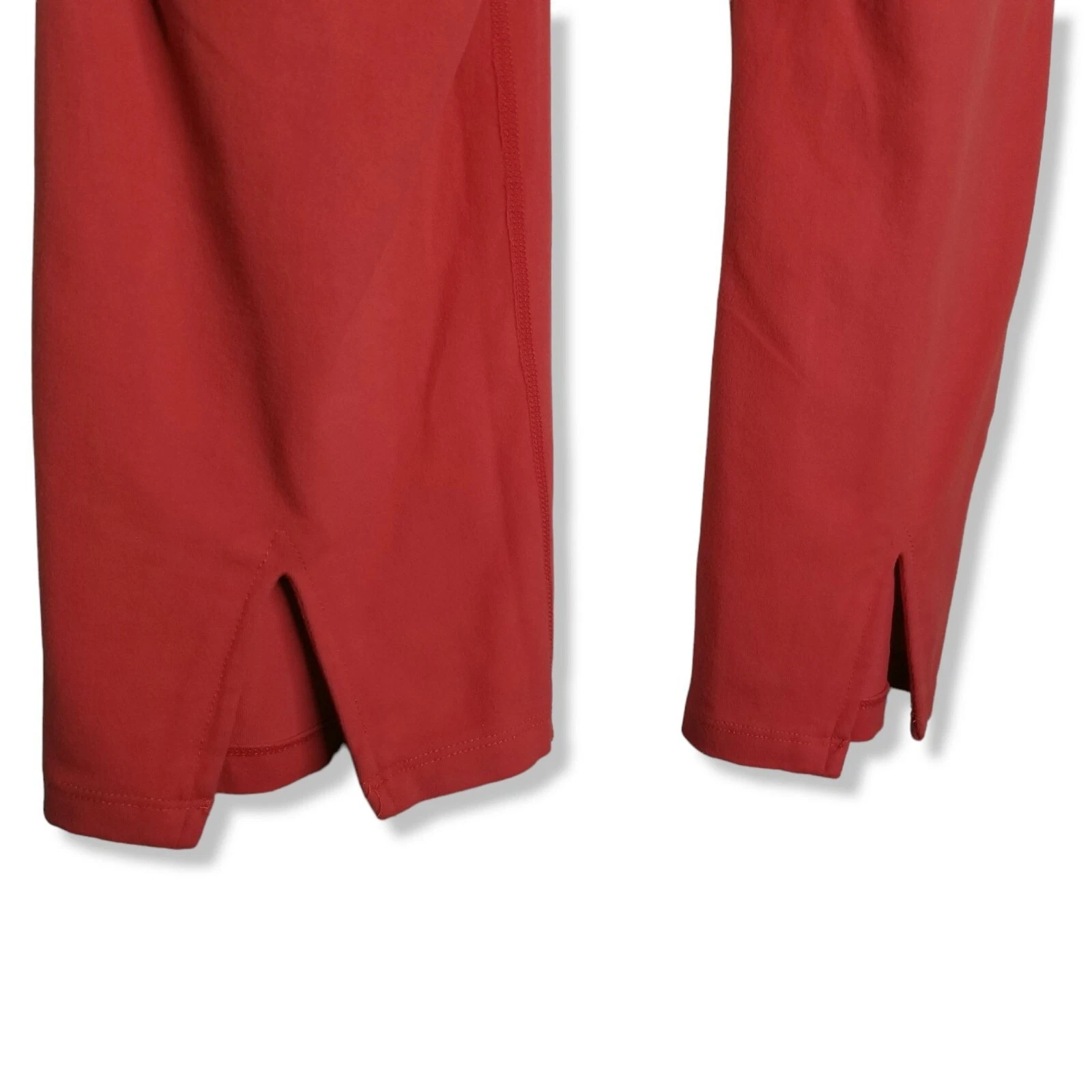 beyond-yoga low rise crop flare leggings