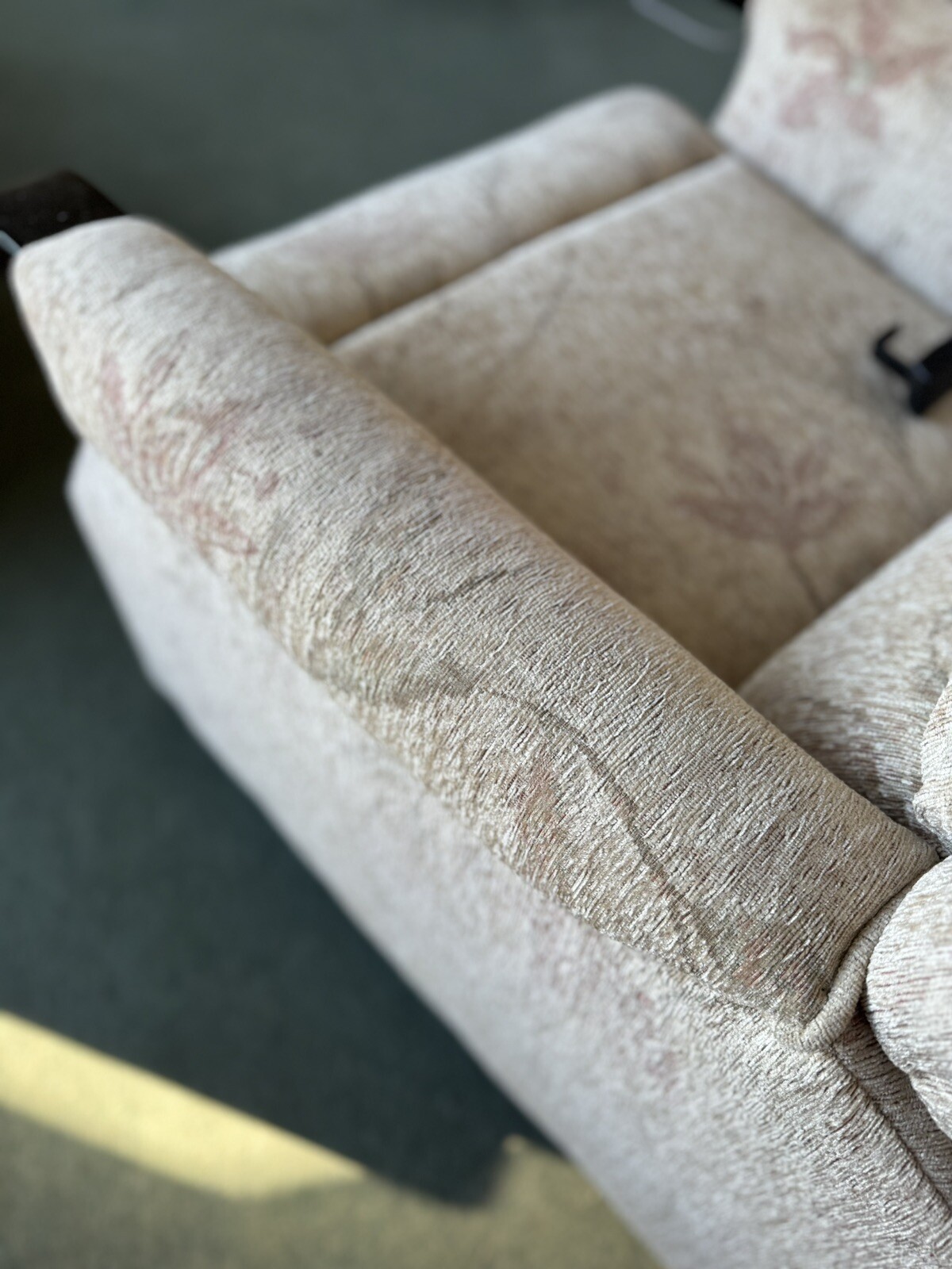 LEICESTER DUAL MOTOR RISER RECLINER MOBILITY LIFT CHAIR IN BOUQUET