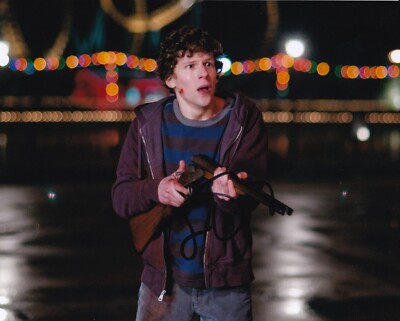 JESSE EISENBERG signed Autogramm 20x25cm ZOMBIELAND in Person autograph