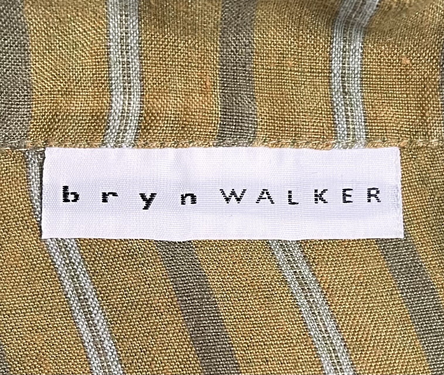 Bryan Walker Button Down Top Size Small - image 3