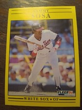 1991 FLEER SAMMY SOSA  CHICAGO WHITE SOX #136 *ERROR WRONG BIRTHDAY*