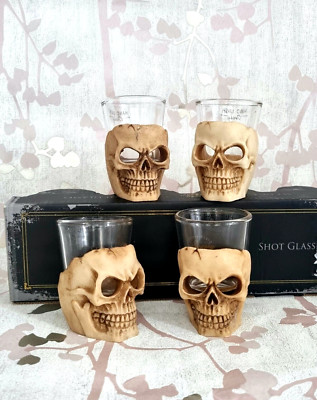 Halloween 4er Set Schnapsgläser Totenköpfe Grusel Nacht Design Horror Party