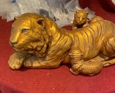 Vintage Tiger with Cubs 26"x14"x10" Plaster of Paris - pre-owned