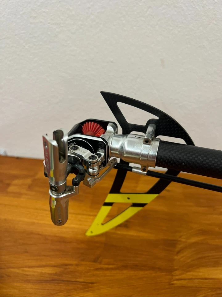 Align T Rex 700  v2 , top Zustand mit 2 Blatt Haupt- und Heckrotor - Bild 4 von 4