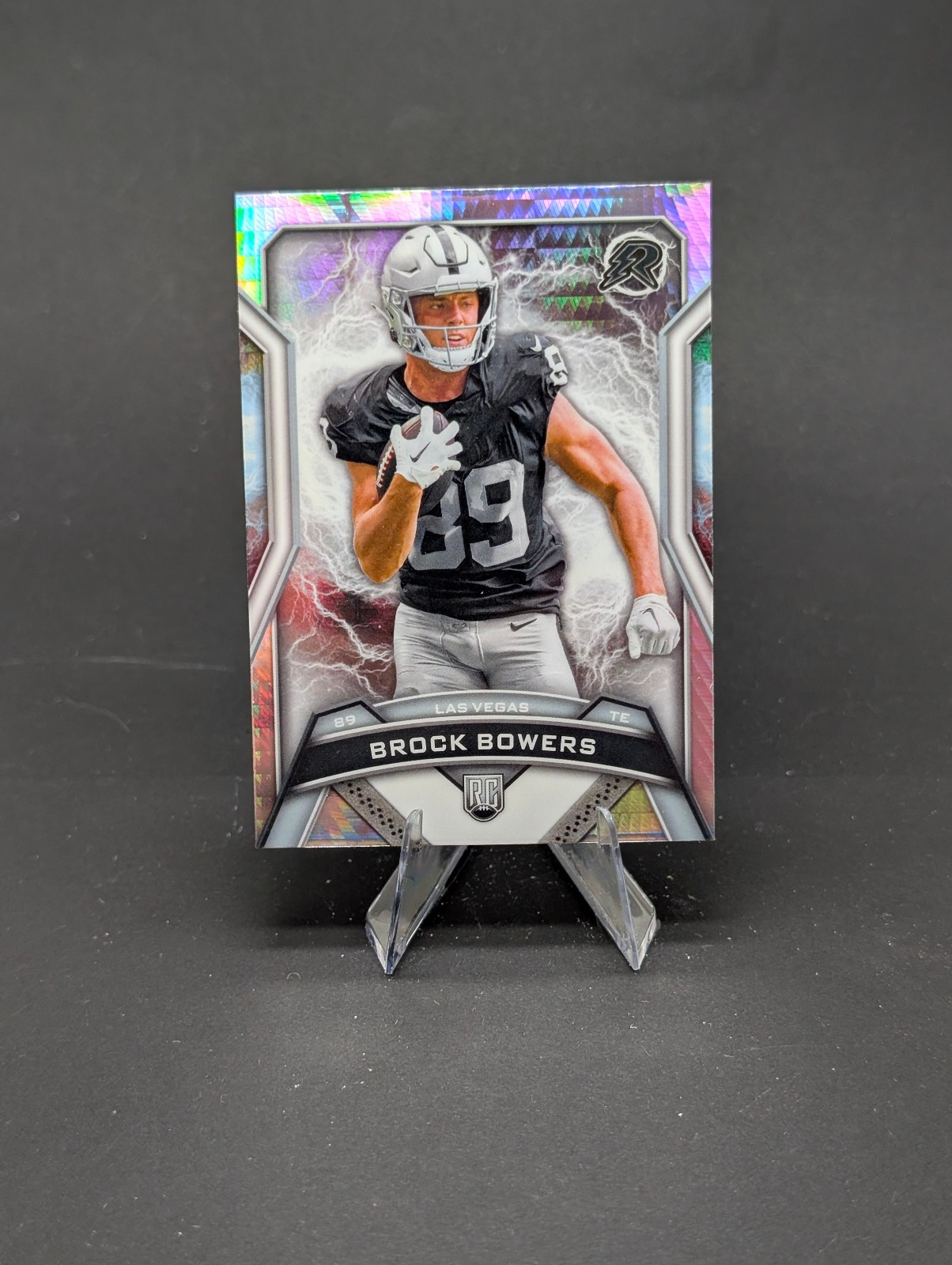 2024 Topps Resurgence - Rookies Brock Bowers #147 Prism Refractor (RC)