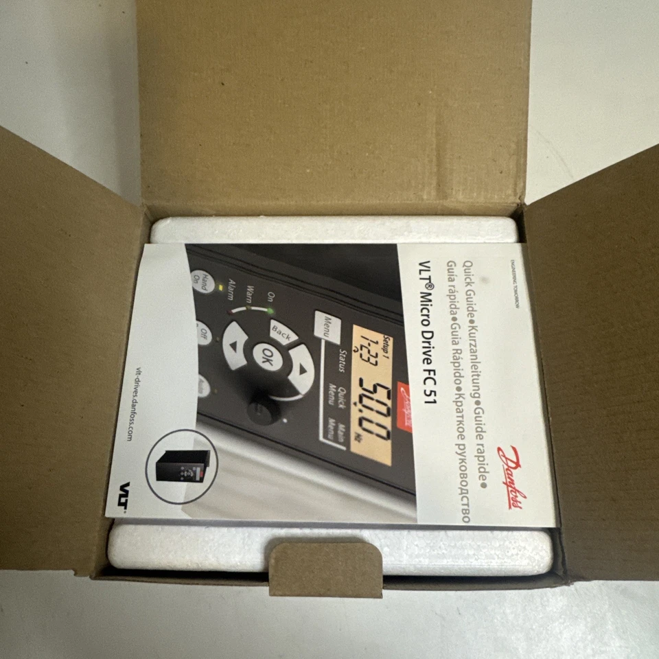 Danfoss 132F0018 VLT Micro Drive FC-051PK75T4E20H3XXCXXXSXXX W/ LCP 132B0101 - Image 4 of 4