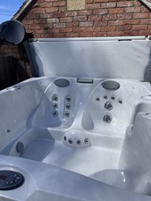 Jacuzzi Hot Tub Spa With Lid, Step & Chemicals seats 4/5