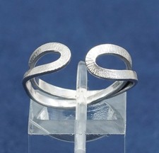 Size 7, vtg sterling silver handmade ring, 925 entwined band