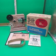 Vintage Horipet Deluxe 8 mm Speed Control Action Toy Movie Projector UNTESTED