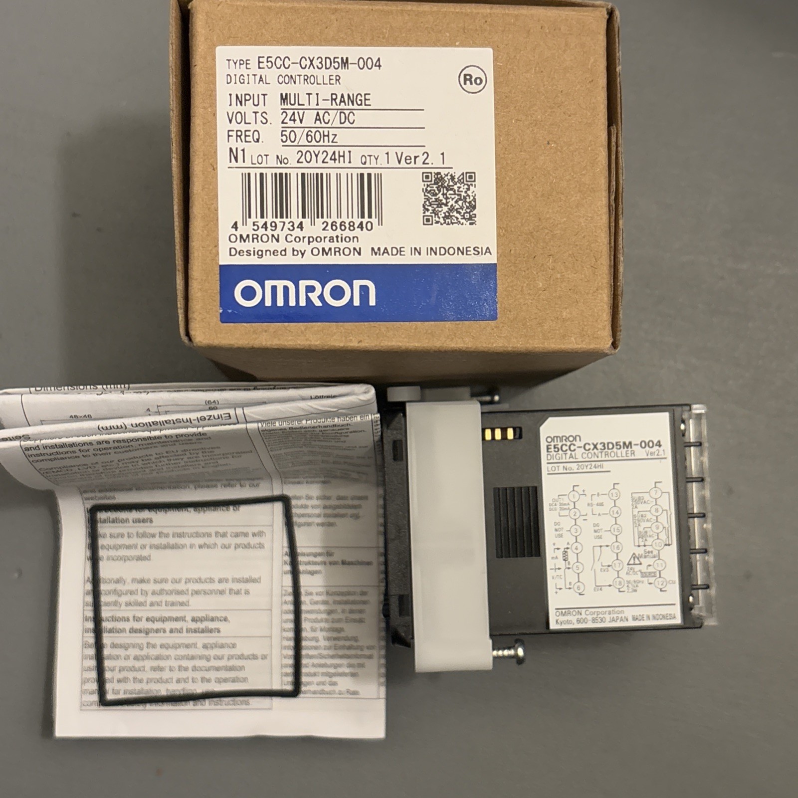 OMRON E5CC-CX3D5M-004 Process LCD Temperature Controller E5CCCX3D5M004 E5CC-CX