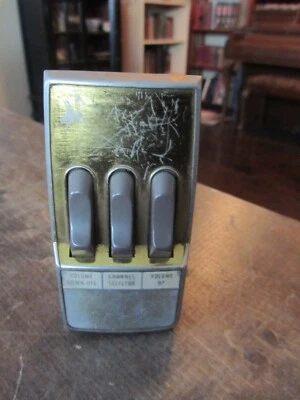Vintage Unbranded 3 Button Remote UNTESTED Television TV Universal Tube - Image 1 of 4