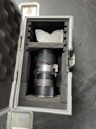 For sale: Panasonic PT-DZ870 set - PRICE INCL VAT - Afbeelding 3 van 6