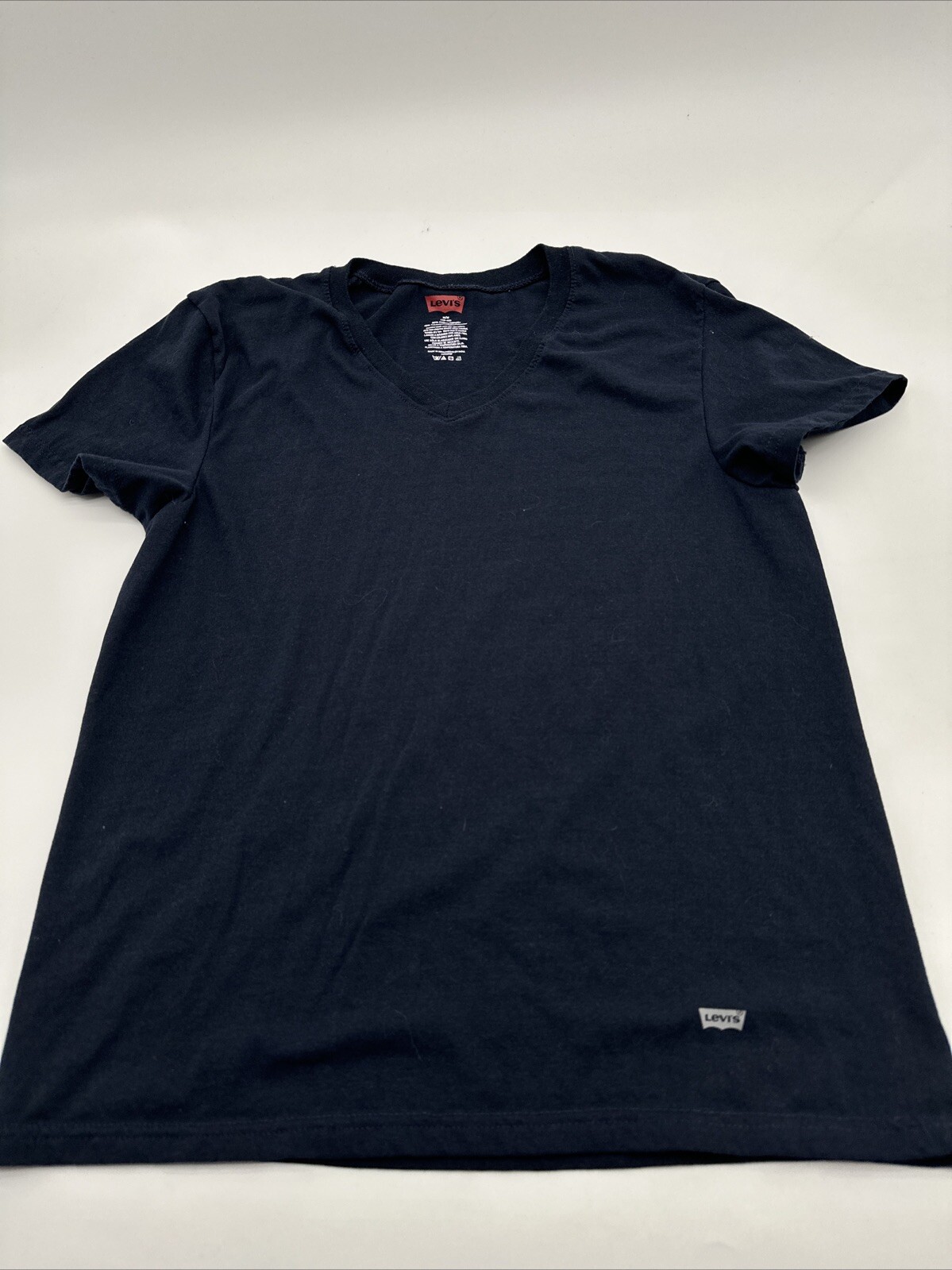 Levi’s T-Shirt Women Medium Black Solid V-Neck..#21673