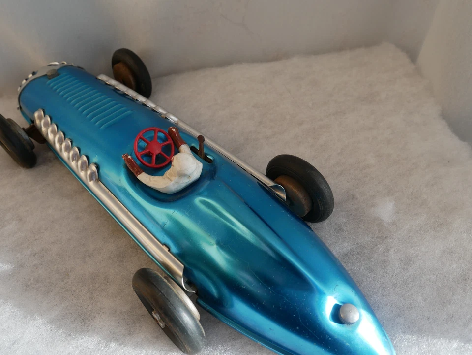 VOITURE ANCIENNE JOUEF Bugatti V16  en tole - Photo 4/4