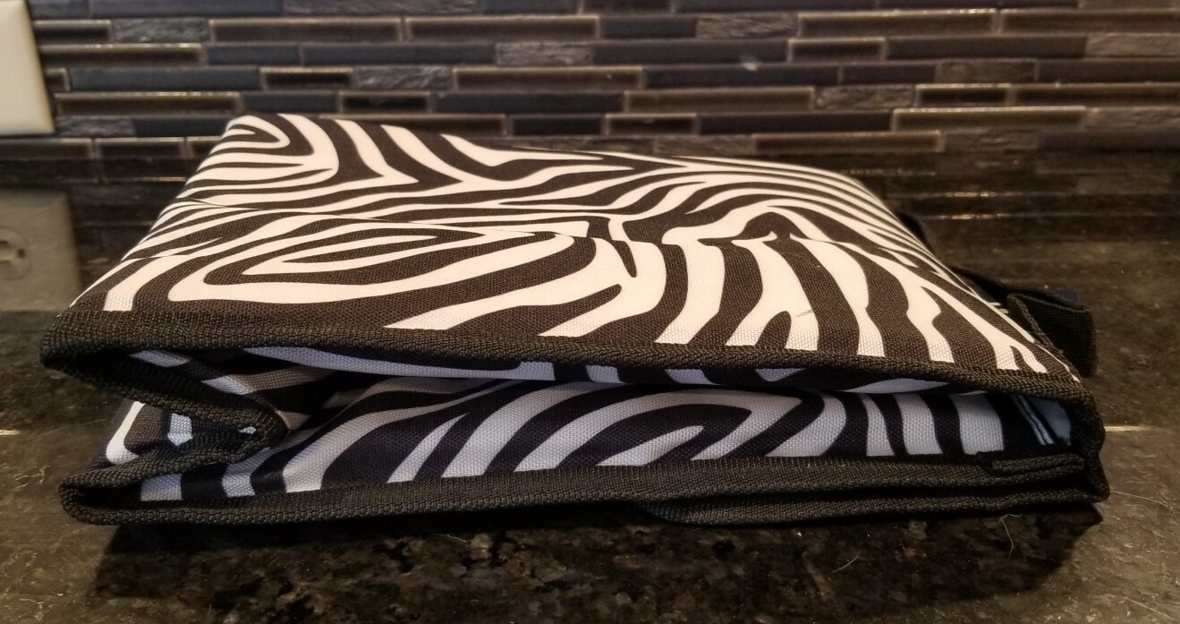Wildkin Lunch Bag, Insulated, Moisture Resistant, Easy to Clean, Folds, Zebra 
