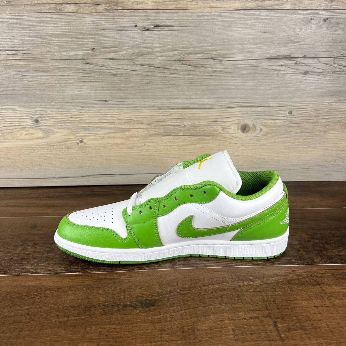 【つーくんさん専用】Nike Air Jordan 1 ホワイト/ライムグリーン s-l1200.jpg
