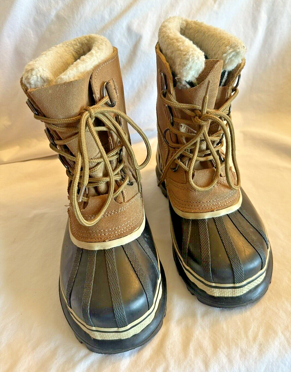 Outbrook boots with warm, insulating liner, men\'s size 8 Outbrook Duck Boots Size 8 Leather and Rubber Griz 3  main image 3