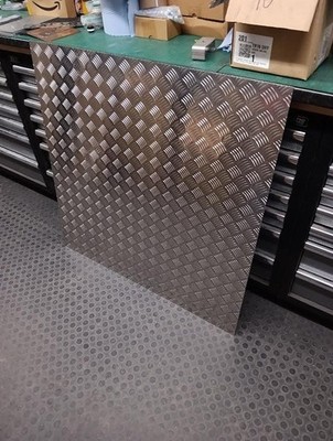 2mm Alu Riffelblech Trittblech Durbar 1 Meter Vierkant 1000mm 100cm Anhänger