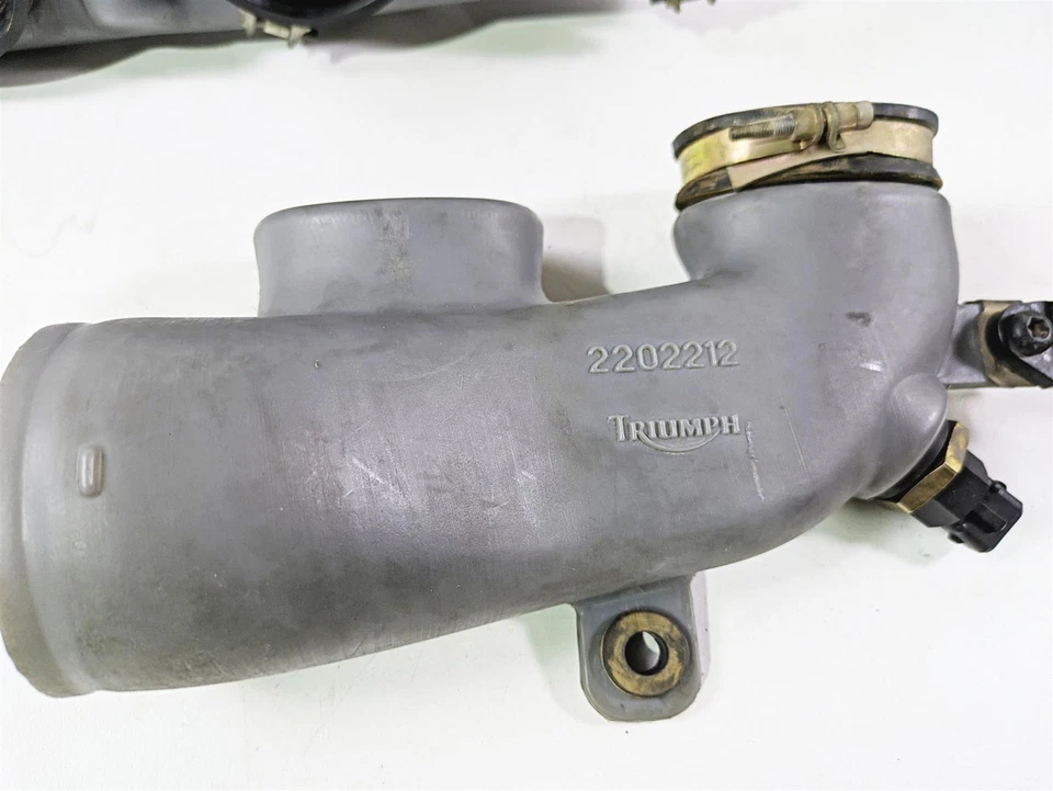 Juego de 3 tubos respiradores de filtro de caja de aire Triumph Rocket 2006 - leer T2202210 T2202212 Foto 4 de 4