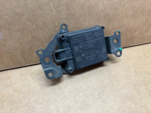 OEM 2020-2024 Toyota 4Runner Adaptive Cruise Distance Sensor Radar 88210-35020 - Picture 2 of 7