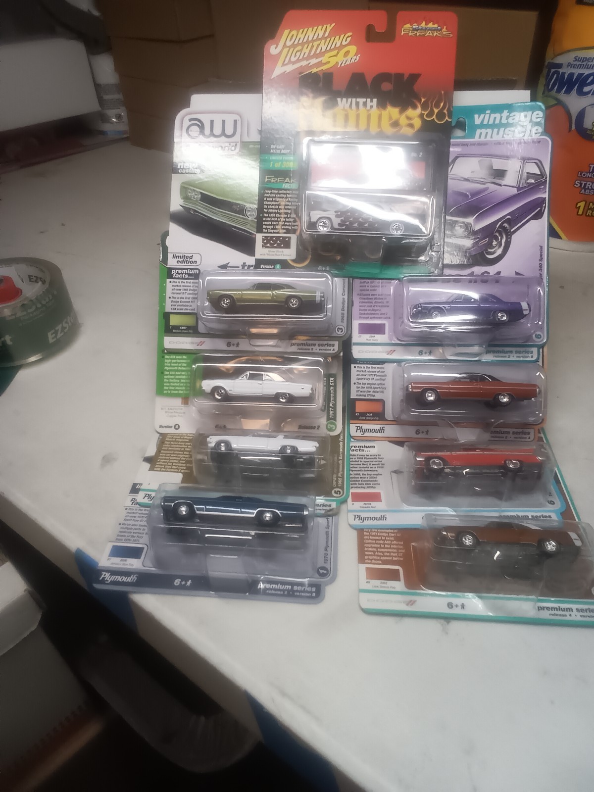 1-109 Auto World and Johnny Lightning all Mopar lot of