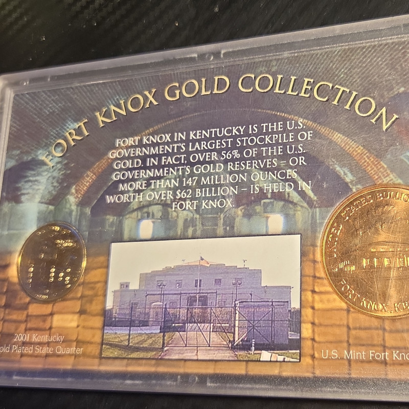 The Morgan Mint Fort Knox Display Card 24K Gold Plated 2001 KY Quarter & Medal