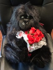 Large 24  Gorilla Plush Monkey Holding Rose Bouquet W/ Tag
