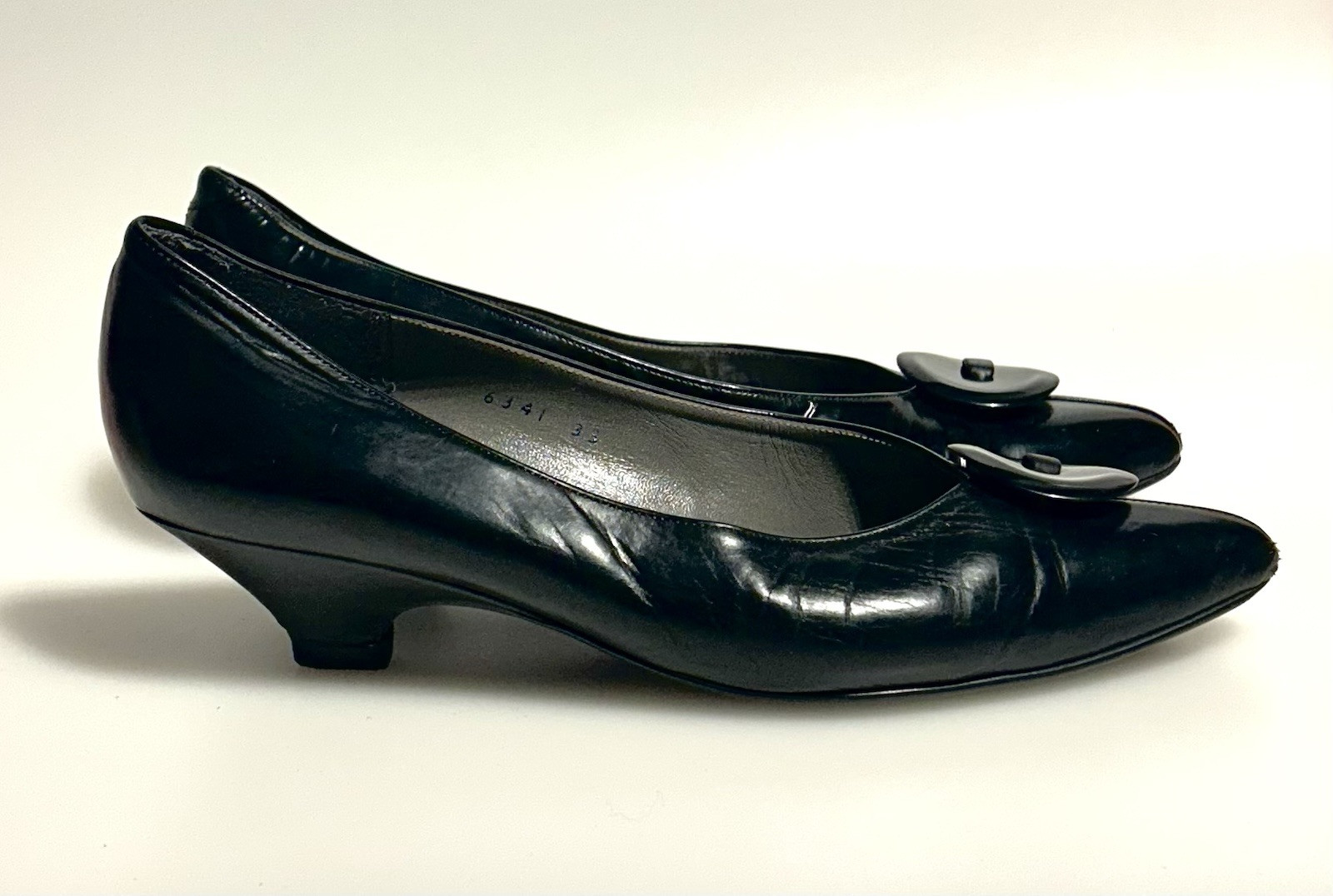 Decolte YSL Yves Saint Laurent anni 80 90 vintage pelle nera a punta con bottone 5