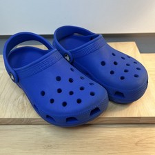 Crocs Classic Clogs Junior Unisex Size 1 Royal Blue Slip On Beach Sandal