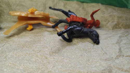 Vintage 1950’s Mounted Cowboy-Indian Riding Horses Plastic Toy Cowboys- Mixed - Picture 7 of 18