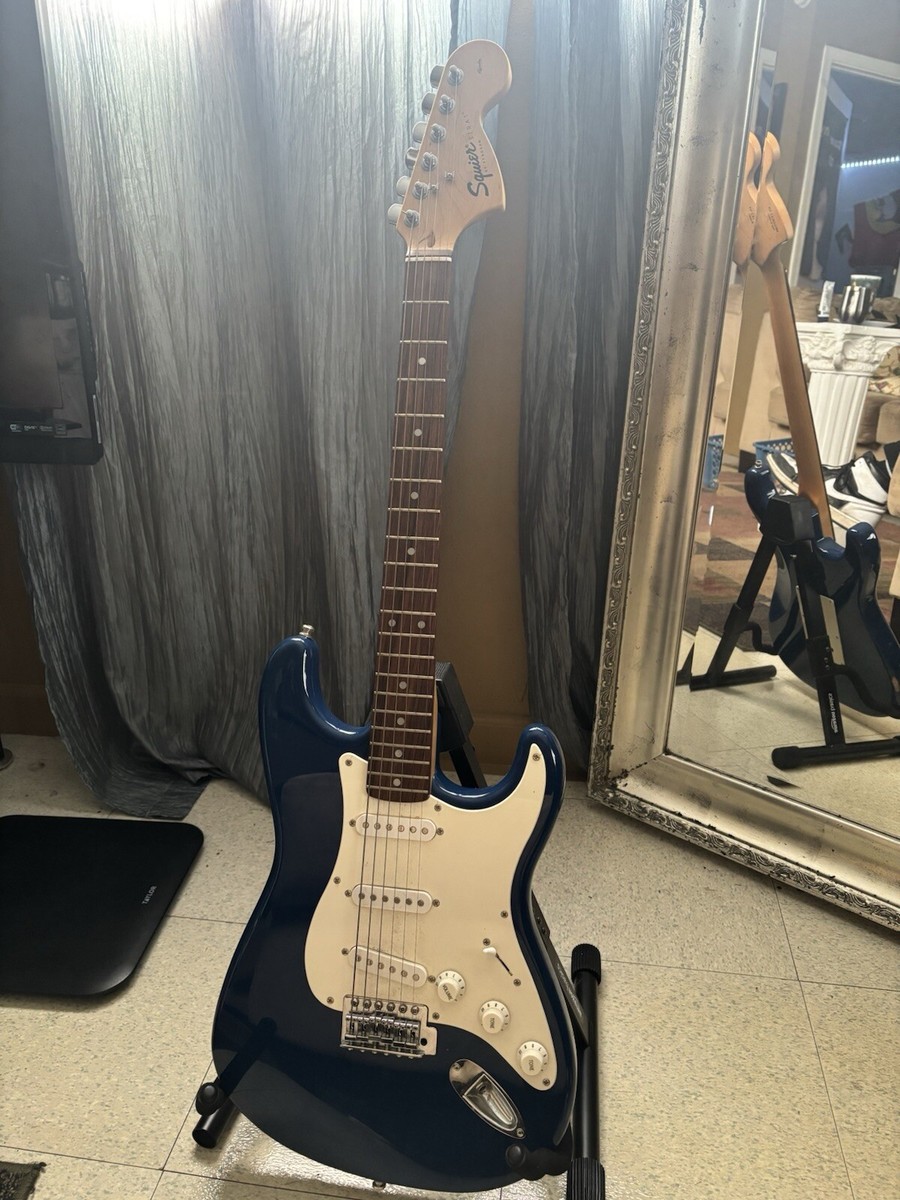 Squier Affinity Stratocaster - Metallic Blue | eBay