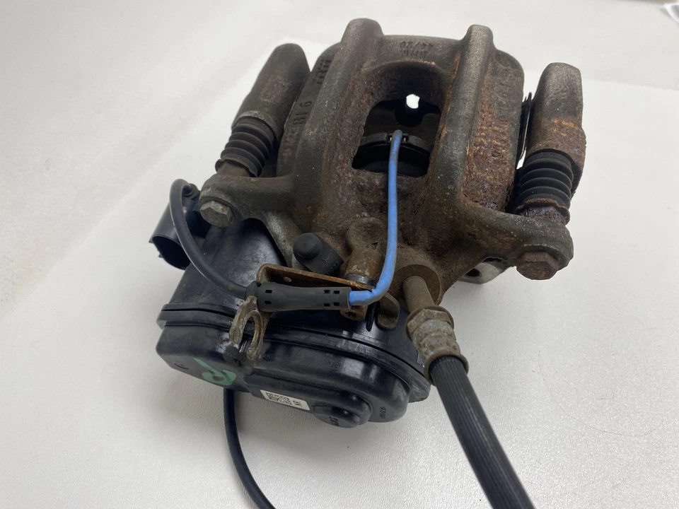 Rear RH Passenger Brake Caliper Fits 2011 2012 2013 2014 2015 2016 BMW 528I - Image 3 of 4