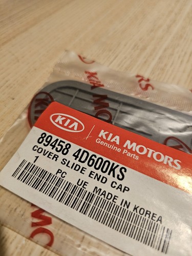 Genuine New Kia End Cap Sliding Cover - 89458 4D600KS - Picture 2 of 9