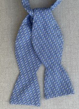 Vineyard Vines Silk Bow Tie Blue Seahorse Design Adjustable Self-Tie USA 2.5"
