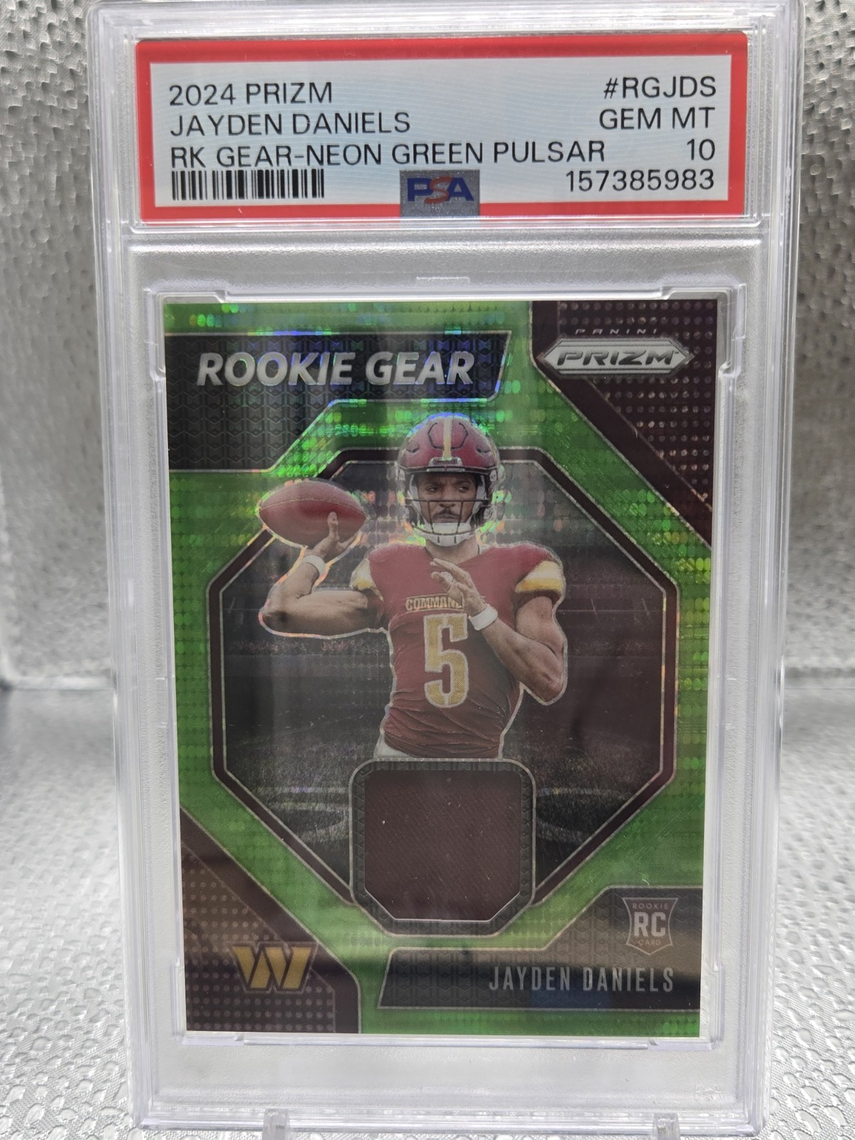 Jayden Daniels Panini Prizm Rookie Gear #RGJDS Neon Green Pulsar