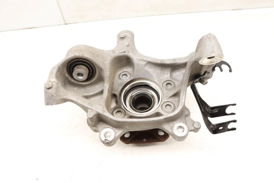 Audi A4 Allroad 2017-2025 - nudillo de husillo trasero izquierdo con cojinete de rueda Foto 3 de 4