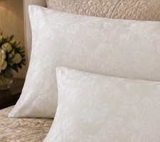 NIP PAIR Floral Damask Pillowcases Ivory Queen 20x30 Elegant Sateen 400TC