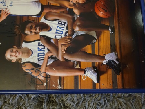DUKE Women’s Basketball Team Autographed Poster 2002-3 SIGNED Lyndsey Harding - Picture 15 of 19