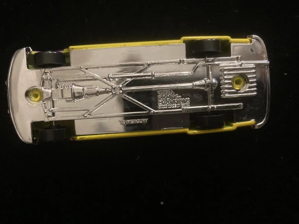 Racing Champions '40 1998 Mercury WCW Ric Flair The Nature Boy coche fundido a presión 1:64 Foto 3 de 3