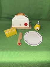 Hape Pop Up Toaster Playset Kids Breakfast Toy W/ Wooden Bread  Accessories