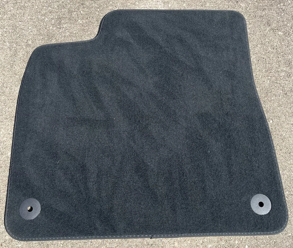 2016 -2025 Audi Q7/Q8 Tapetes de assoalho acarpetados conjunto de 4 - Novo original do fabricante - Imagem 3 de 4