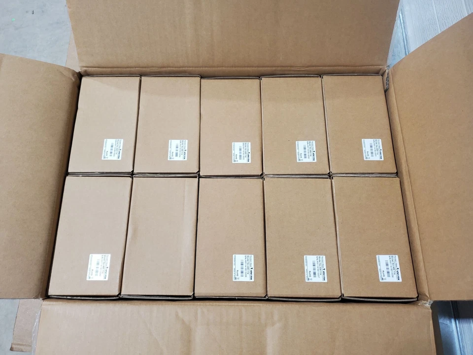 VIVOTEK AM-114 Cabezal Colgante para Cámaras Domo IP y PTZ, Blanco Vendido en Lote de 10 Foto 2 de 4