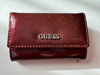 Guess Small Card Case Wallet Key Ring/keychain zip Coin/Patent Burgundy/Wine