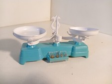 Jouet de bazar balance Roberval de dinette en plastique avec poids laiton 1/4