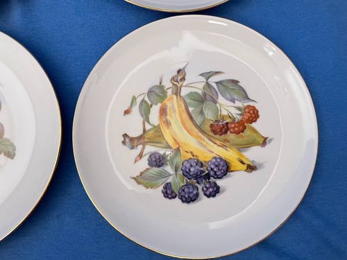 Vtg Winterling Bavaria China Set of 8 Side Salad Dessert Plates Fruit Gold Trim - Picture 6 of 16