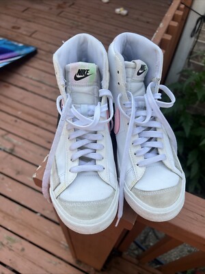 Nike Blazer Mid '77 SE Double Swoosh White Arctic Punch Pink