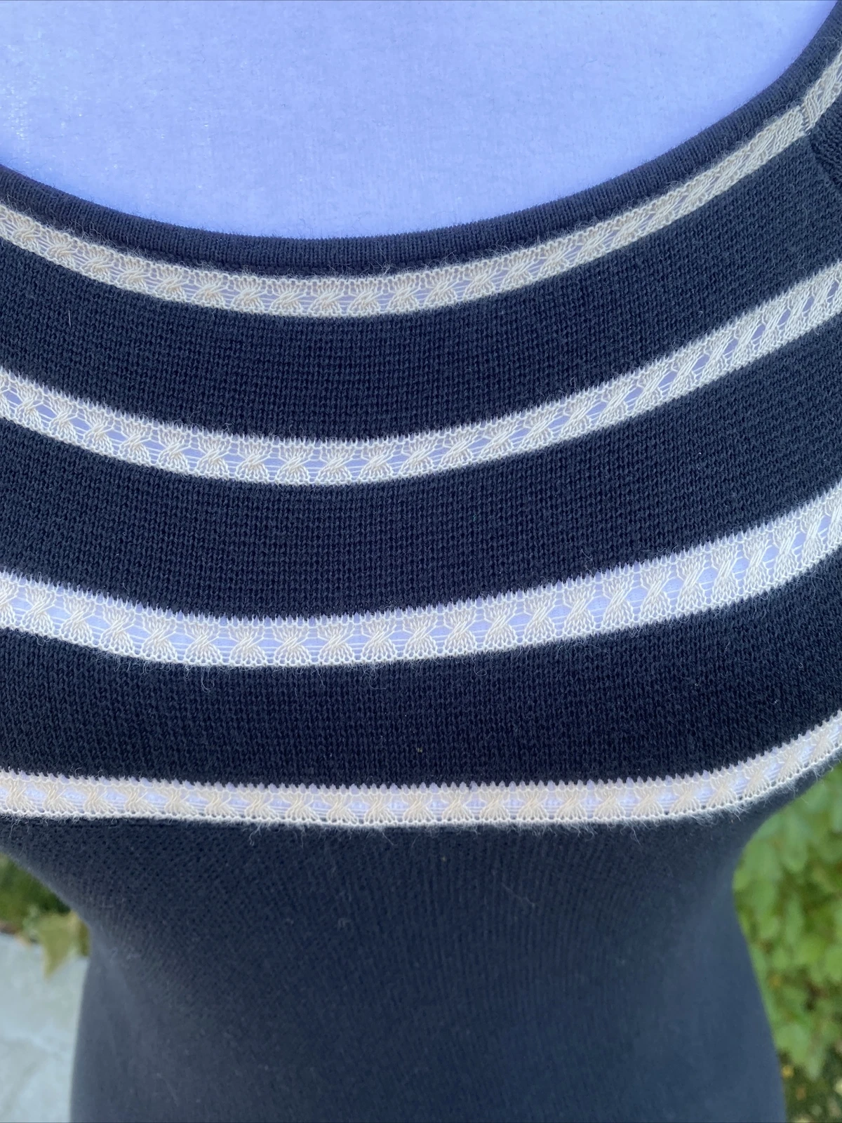 Abito Kate Spade a righe aderente e svasato taglia XS nero panna senza maniche maglia cotone