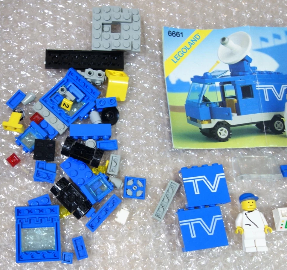 1989 LEGO Legoland 6661 TV Reporter Truck Complete! - Image 3 of 4