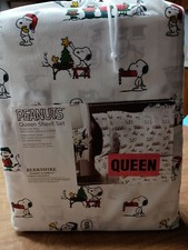 NWT Peanuts Snoopy Woodstock Christmas Holiday Caroling Queen Bed Sheet Set